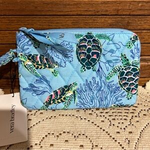 Vera Bradley Blue Sea Turtle and Coral NWT essential zip Wristlet Wallet